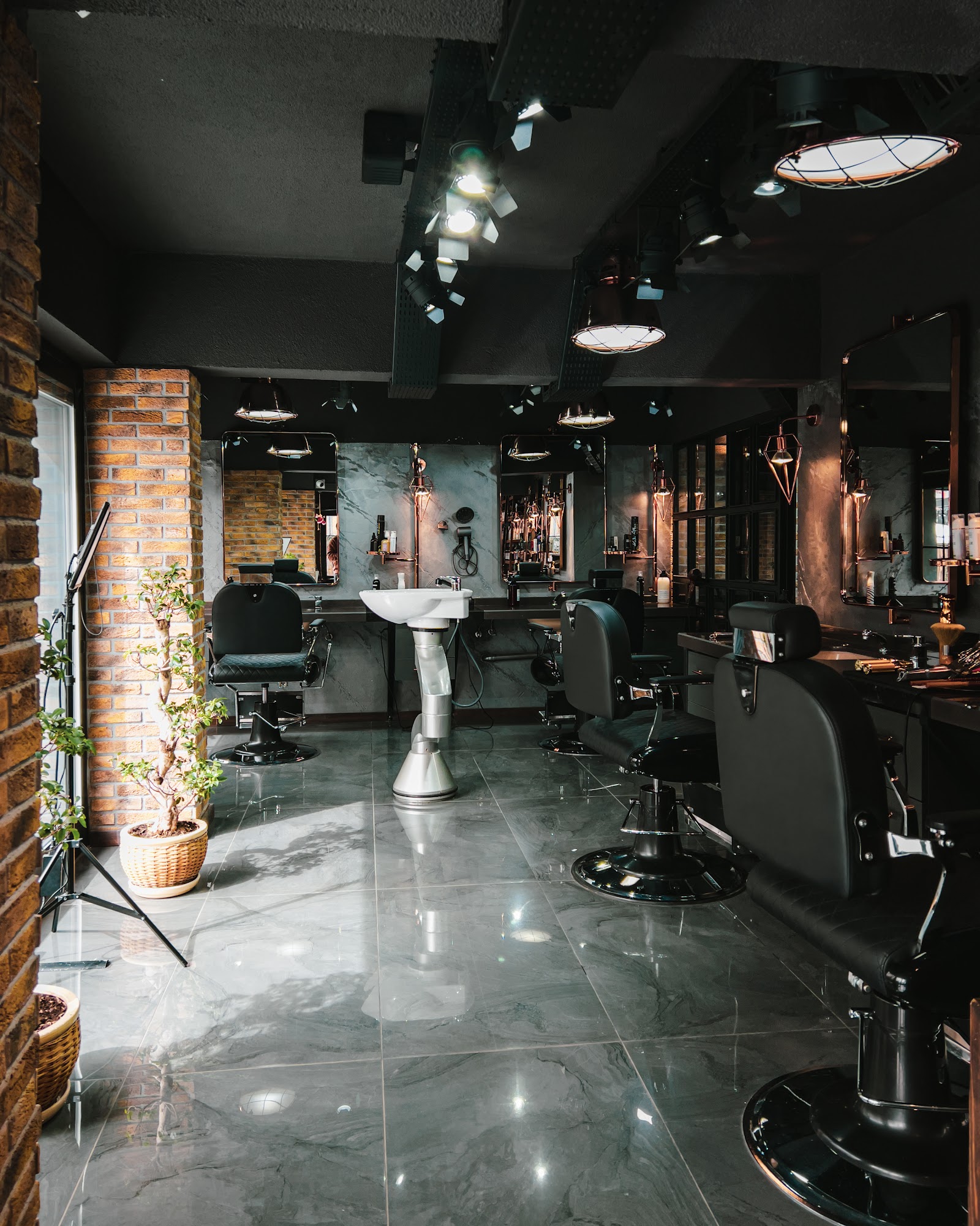 Kadir Alkan Hair Artist Kadın-Erkek Kuaför Bolu