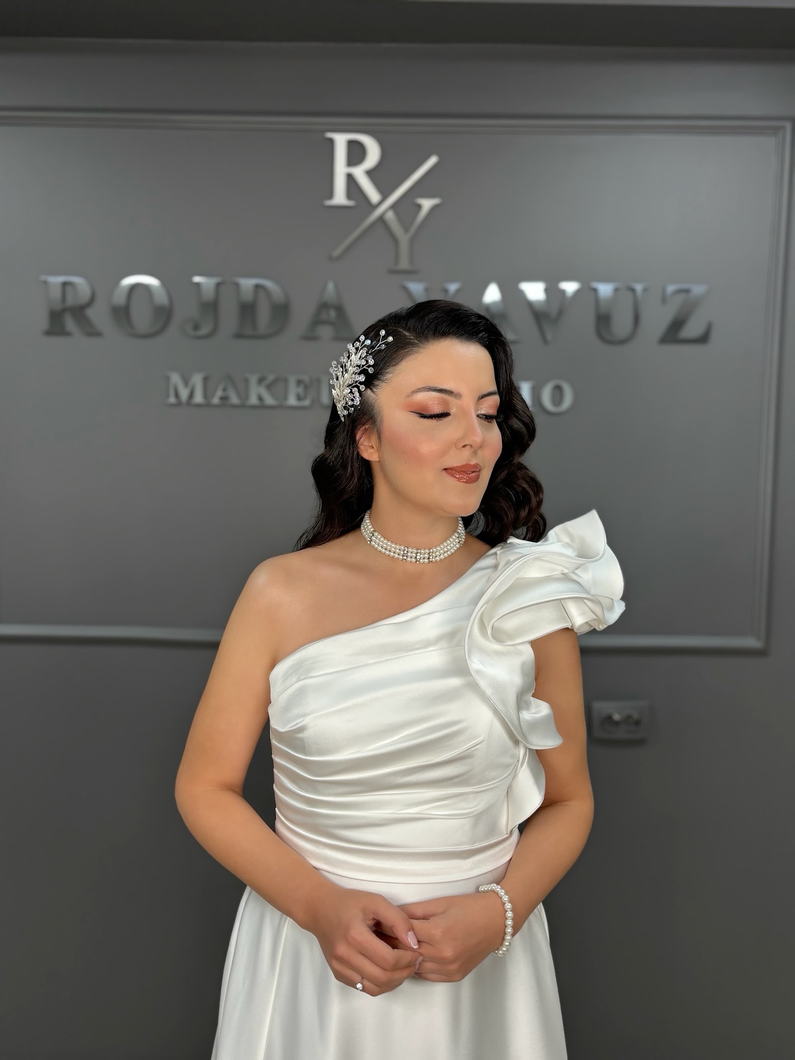 Rojda Yavuz Makeup Studio