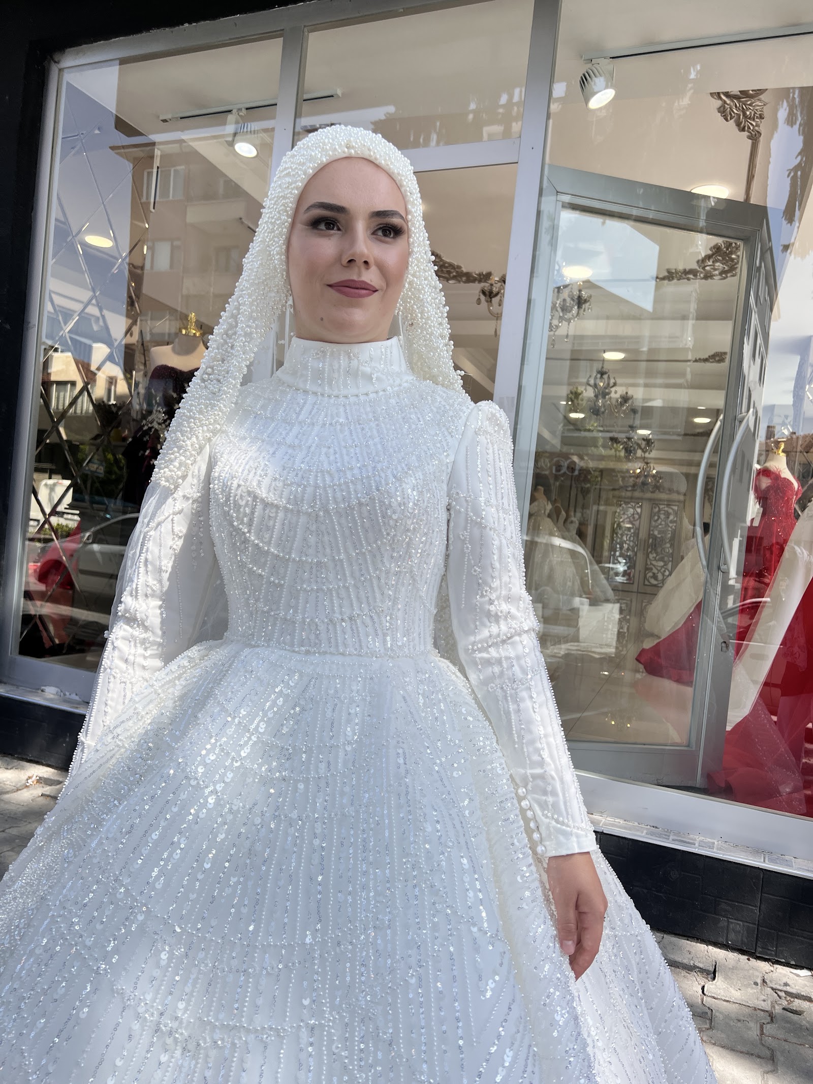 Şaziye Demirli Bridal & Makeup Studio